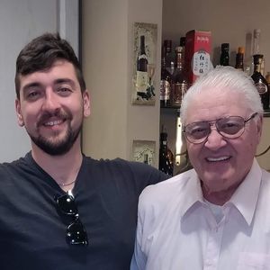 Meet your Posher, Raymond